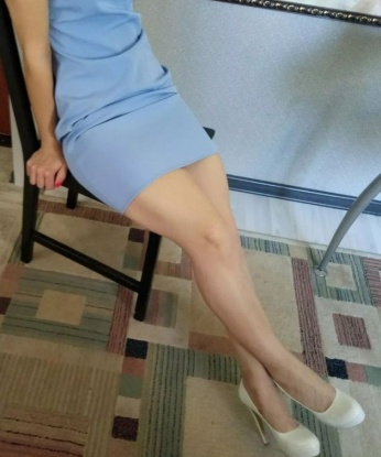 Живу в Москве, и мое обаяние сделает наше свидание незабываемым. У меня широкий выбор услуг, от классического массажа до горячих ролевых игр. Мои качества и опыт не оставят тебя равнодушным, а мои отзывы говорят сами за себя. Предлагаю фото для ознакомления. Встречайся со мной, и ты получишь истинное наслаждение! 😉🌟🔥 9201, 22 года